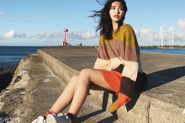 毛衣為什么會(huì)縮水 原因是這樣 毛衣為什么會(huì)縮水 原因是這樣