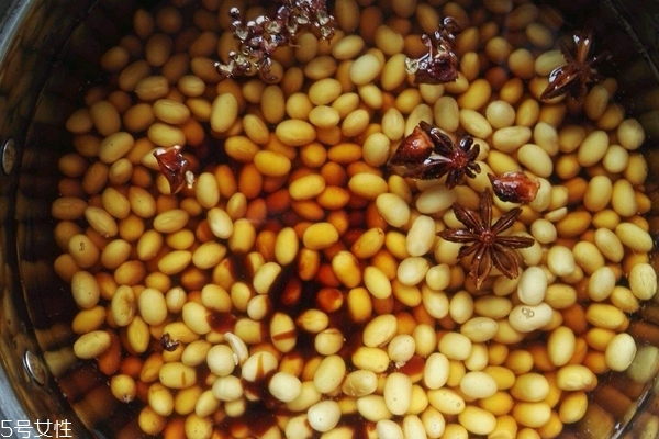 黃豆醬能不能做魚 蒸魚味道不錯(cuò) 黃豆醬能不能做魚 蒸魚味道不錯(cuò)