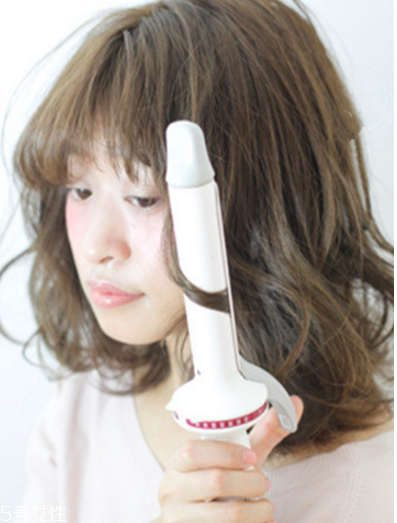 韓國蓬松丸子頭扎法 自己扎丸子頭教程 韓國蓬松丸子頭扎法 自己扎丸子頭教程