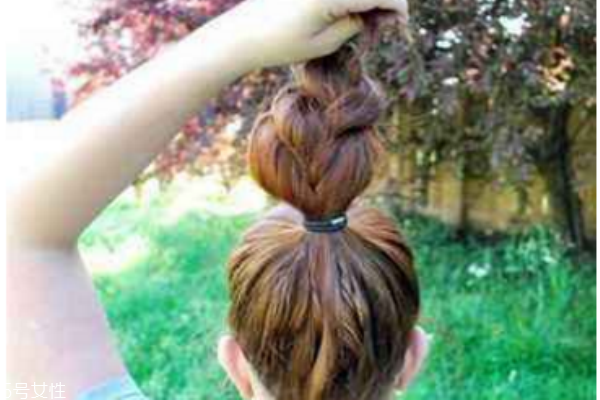 高馬尾辮怎么扎好看 一分鐘教你扎出好看的馬尾辮 高馬尾辮怎么扎好看 一分鐘教你扎出好看的馬尾辮