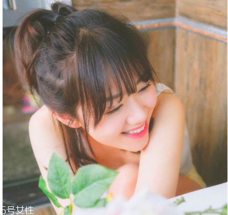 高馬尾辮怎么扎好看 一分鐘教你扎出好看的馬尾辮 高馬尾辮怎么扎好看 一分鐘教你扎出好看的馬尾辮