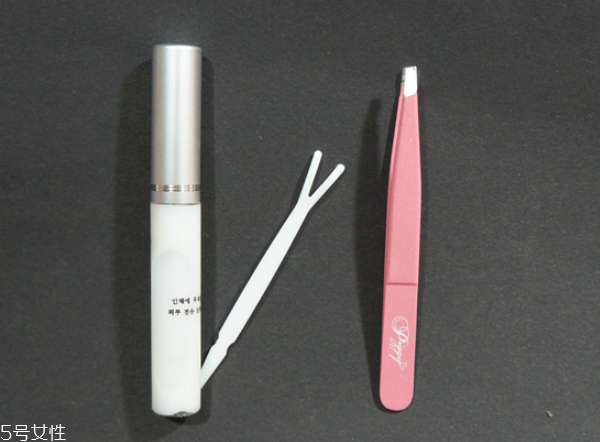 雙眼皮貼老是翻出來(lái)怎么辦 貼出自然持久雙眼皮