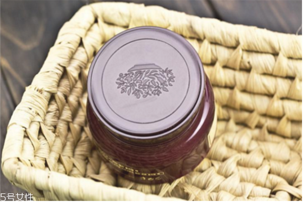 悅詩(shī)風(fēng)吟適合什么年齡 悅詩(shī)風(fēng)吟這個(gè)系列補(bǔ)水好