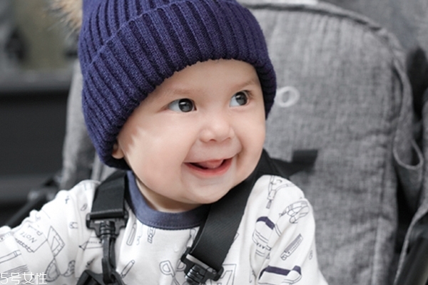 寶寶乳牙如何護(hù)理 寶寶牙齒護(hù)理方法大全 寶寶乳牙如何護(hù)理 寶寶牙齒護(hù)理方法大全