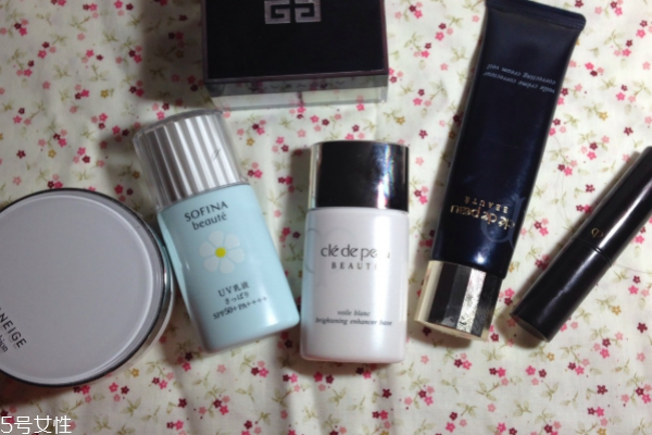 草莓鼻用什么護(hù)膚品 4招迷倒男神so easy 草莓鼻用什么護(hù)膚品 4招迷倒男神so easy