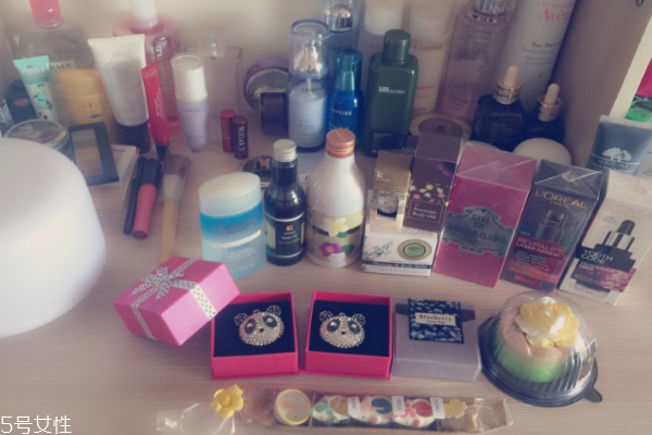 秋季肌膚干燥怎么辦 3招趕走肌膚小情緒 秋季肌膚干燥怎么辦 3招趕走肌膚小情緒