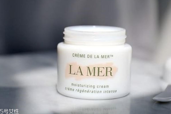 海藍(lán)之謎面霜不好涂怎么辦 試試和精華油混搭 海藍(lán)之謎面霜不好涂怎么辦 試試和精華油混搭