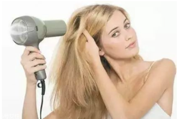 吹風(fēng)機(jī)品牌排行榜 吹風(fēng)機(jī)妙用你知道嗎 吹風(fēng)機(jī)品牌排行榜 吹風(fēng)機(jī)妙用你知道嗎