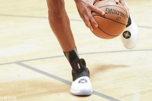 李寧韋德之道7什么時候發(fā)售 韋德最新戰(zhàn)靴 李寧韋德之道7什么時候發(fā)售 韋德最新戰(zhàn)靴