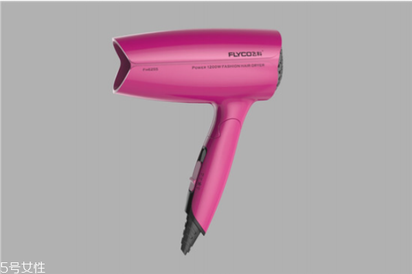 吹風(fēng)機(jī)怎樣用比較安全 吹風(fēng)機(jī)正確的使用方法 吹風(fēng)機(jī)怎樣用比較安全 吹風(fēng)機(jī)正確的使用方法