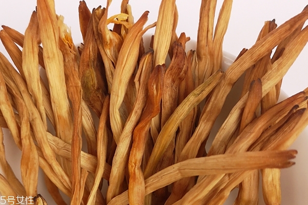 黃花菜為什么不能鮮食 秋水仙堿的原因 黃花菜為什么不能鮮食 秋水仙堿的原因