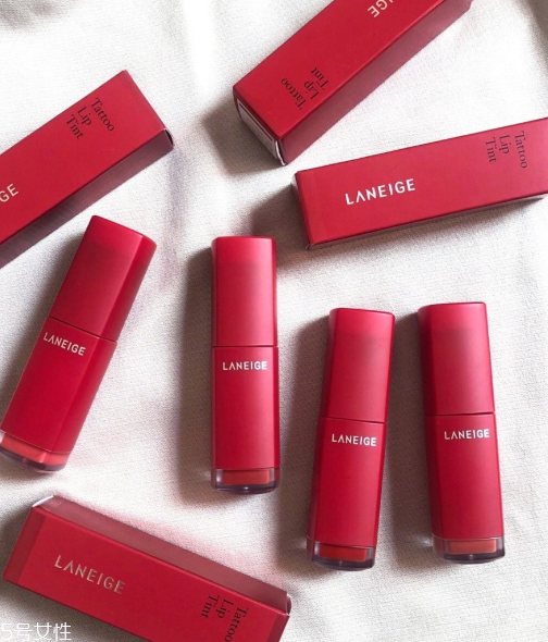 蘭芝唇釉哪個(gè)顏色好看 蘭芝唇釉哪個(gè)色適合黃皮 蘭芝唇釉哪個(gè)顏色好看 蘭芝唇釉哪個(gè)色適合黃皮