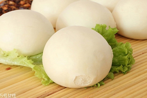 饅頭為什么越嚼越甜 唾液的原因 饅頭為什么越嚼越甜 唾液的原因