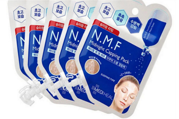 可萊絲面膜精華液多嗎 可萊絲面膜藍(lán)色功效 可萊絲面膜精華液多嗎 可萊絲面膜藍(lán)色功效