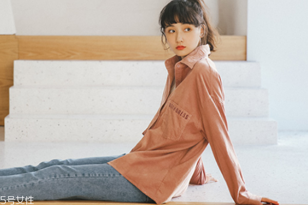 襯衣染色怎么洗干凈 用這個方法 襯衣染色怎么洗干凈 用這個方法