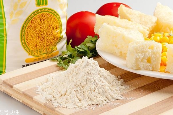 面粉有蟲子還能吃嗎 看具體情況 面粉有蟲子還能吃嗎 看具體情況