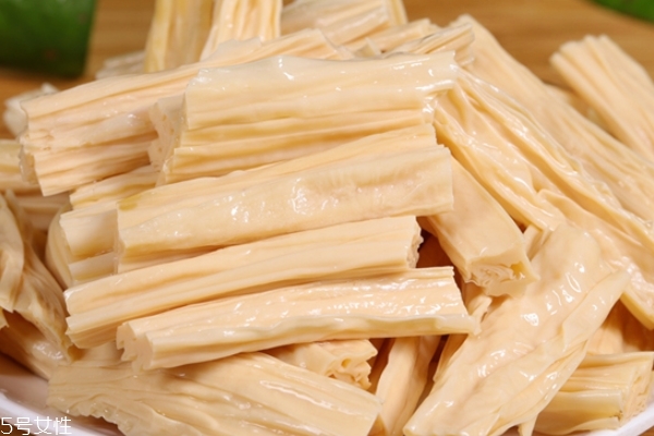 腐竹是油炸的嗎 沒有經(jīng)過油炸 腐竹是油炸的嗎 沒有經(jīng)過油炸