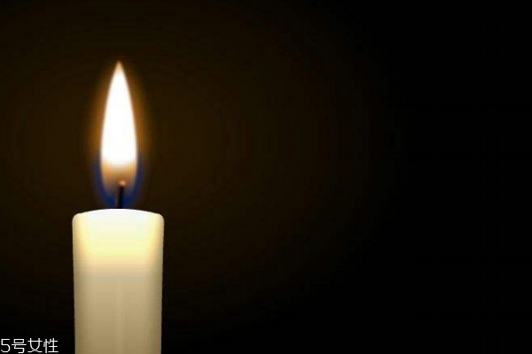 香氛蠟燭第一次燒多久 首燒2小時能延長壽命 香氛蠟燭第一次燒多久 首燒2小時能延長壽命