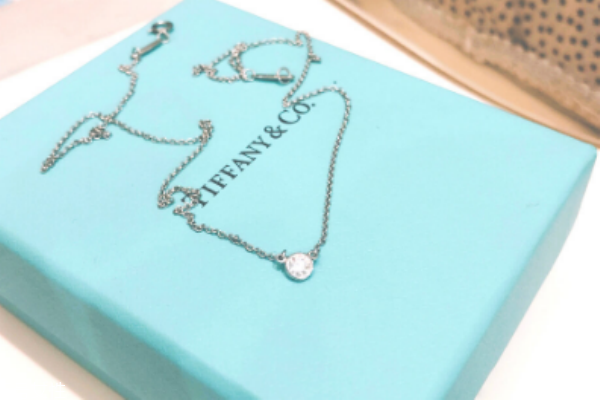 蒂芙尼單鉆鎖骨鏈價(jià)格 要看鉆石大小和切工 蒂芙尼單鉆鎖骨鏈價(jià)格 要看鉆石大小和切工