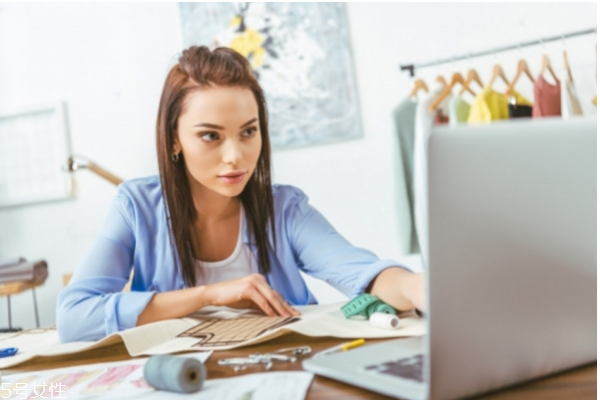 毛孔粗大怎么治 皮膚暗沉發(fā)黃毛孔粗大原因 毛孔粗大怎么治 皮膚暗沉發(fā)黃毛孔粗大原因