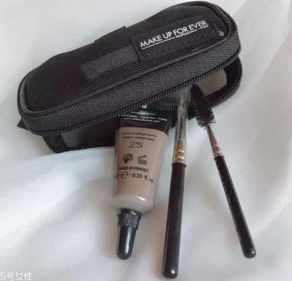 防水化妝品應該買什么牌子 游泳不脫妝的化妝品