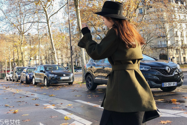 毛呢大衣可以蒸汽燙嗎 熨燙要仔細