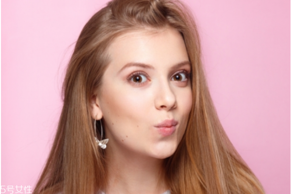 哪款粉底液適合裸妝 自然裸妝粉底推薦 哪款粉底液適合裸妝 自然裸妝粉底推薦