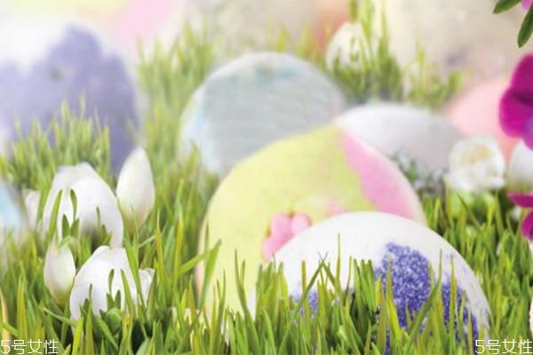 施丹蘭精油球使用方法 泡澡哲學(xué)中的生活態(tài)度 施丹蘭精油球使用方法 泡澡哲學(xué)中的生活態(tài)度