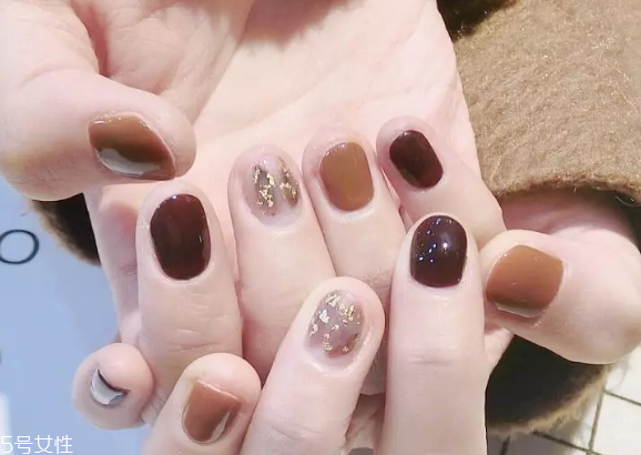 百搭棕色美甲圖片 這幾款非常襯膚色 百搭棕色美甲圖片 這幾款非常襯膚色