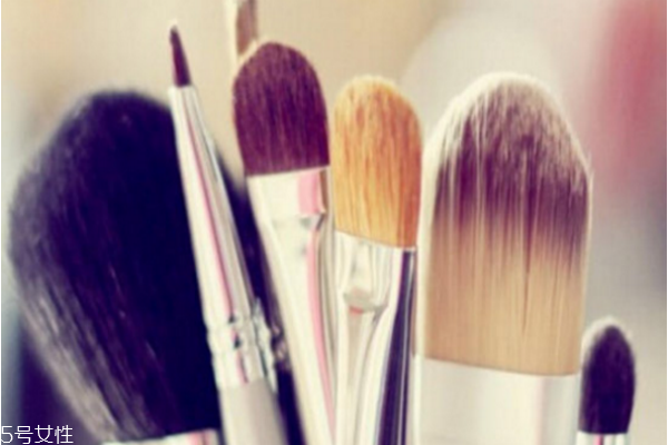 如何清潔化妝刷 化妝刷清洗大招 如何清潔化妝刷 化妝刷清洗大招