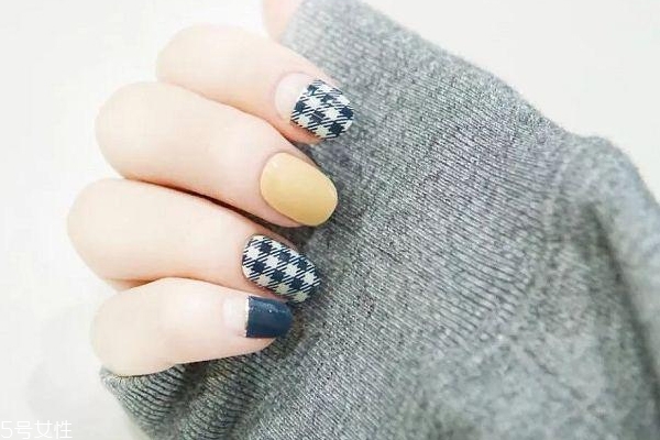 高冷氣質(zhì)美甲顏色有哪些 這幾款讓指尖更亮眼 高冷氣質(zhì)美甲顏色有哪些 這幾款讓指尖更亮眼