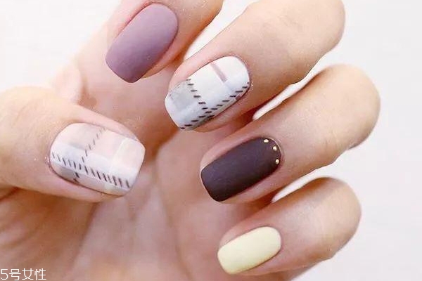 高冷氣質(zhì)美甲顏色有哪些 這幾款讓指尖更亮眼 高冷氣質(zhì)美甲顏色有哪些 這幾款讓指尖更亮眼