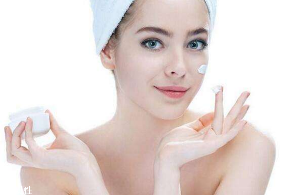 護(hù)膚的最佳時間 搞懂這些事半功倍 護(hù)膚的最佳時間 搞懂這些事半功倍