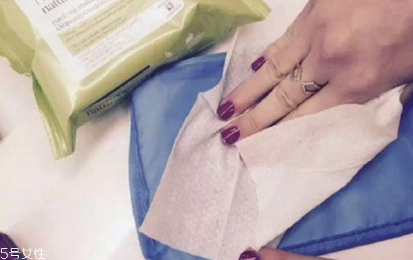 眼影盒里刷怎么用 基礎(chǔ)眼影刷使用方法 眼影盒里刷怎么用 基礎(chǔ)眼影刷使用方法