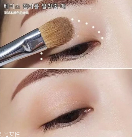 眼影盒里刷怎么用 基礎(chǔ)眼影刷使用方法 眼影盒里刷怎么用 基礎(chǔ)眼影刷使用方法