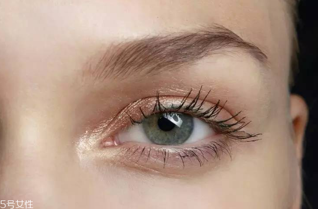 眼影膏有什么用 眼影膏正確打開方式 眼影膏有什么用 眼影膏正確打開方式