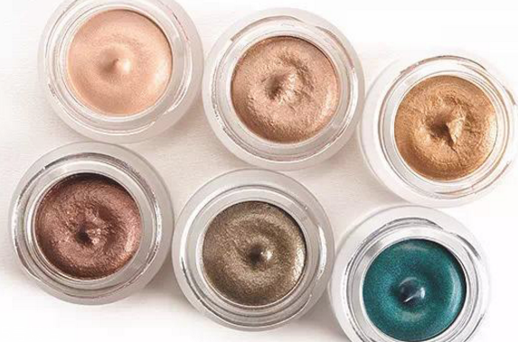 眼影膏有什么用 眼影膏正確打開方式 眼影膏有什么用 眼影膏正確打開方式