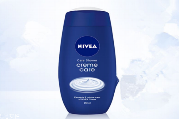 頭發(fā)出油厲害怎么辦 還你干爽秀發(fā) 頭發(fā)出油厲害怎么辦 還你干爽秀發(fā)