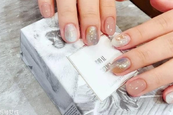 高人氣暈染美甲圖片 這幾款讓你的氣質(zhì)暴增 高人氣暈染美甲圖片 這幾款讓你的氣質(zhì)暴增