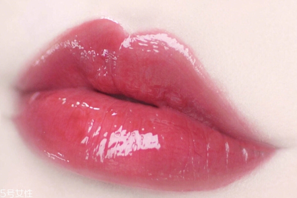 阿瑪尼黑管514是什么顏色 梅子豆沙人見(jiàn)人愛(ài) 阿瑪尼黑管514是什么顏色 梅子豆沙人見(jiàn)人愛(ài)