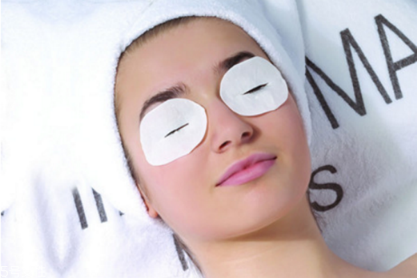 眼部有脂肪粒，5分鐘即可輕松去除