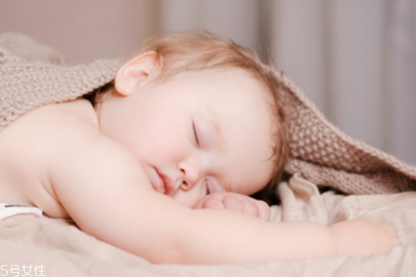 怎樣生出瓜子臉的寶寶 怎樣生出瓜子臉的寶寶