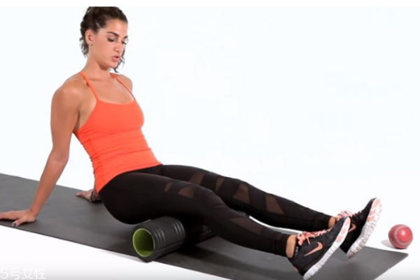 瑜珈柱瘦腿好用嗎 瑜珈柱的使用方法 瑜珈柱瘦腿好用嗎 瑜珈柱的使用方法