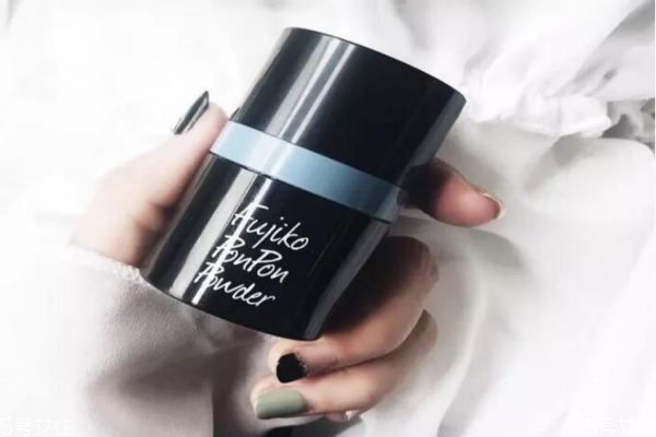 蓬蓬粉好用嗎 一步解決頭油軟塌問題 蓬蓬粉好用嗎 一步解決頭油軟塌問題