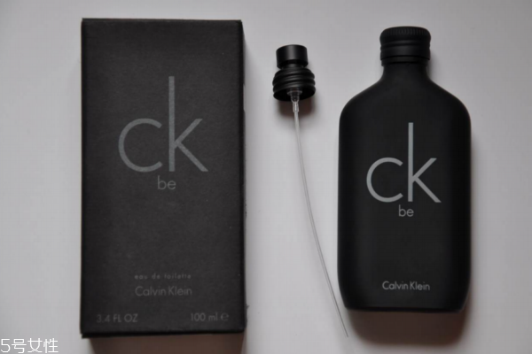 適合女生的中性香水推薦 你和帥氣只差一瓶香水的距離 適合女生的中性香水推薦 你和帥氣只差一瓶香水的距離