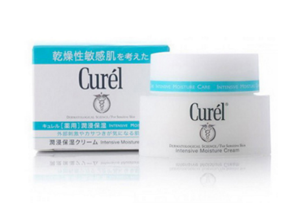 秋冬季節(jié)用什么面霜好 冬季護(hù)膚品排行榜 秋冬季節(jié)用什么面霜好 冬季護(hù)膚品排行榜