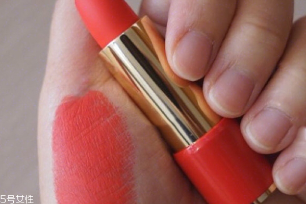 蘭蔻紅管157適合黃皮嗎 蘭蔻紅管口紅157試色 蘭蔻紅管157適合黃皮嗎 蘭蔻紅管口紅157試色