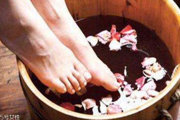 怎樣泡腳才是最有效果的?泡腳也是一種學(xué)問 怎樣泡腳才是最有效果的?泡腳也是一種學(xué)問