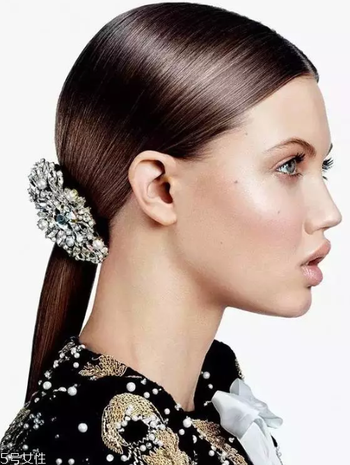 男生最喜歡的女生發(fā)型推薦 4款迅速脫單發(fā)型 男生最喜歡的女生發(fā)型推薦 4款迅速脫單發(fā)型