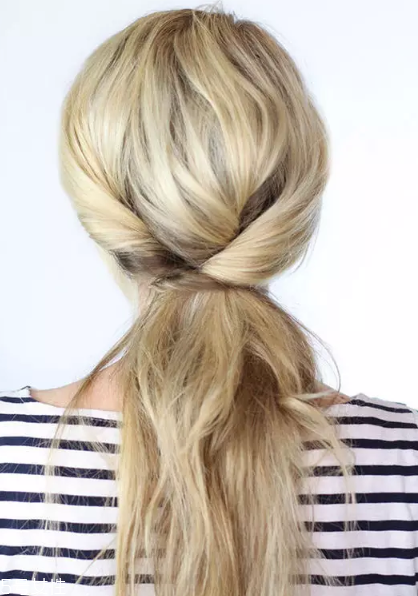 韓國女生發(fā)型綁扎方法 韓國最紅的隨興盤發(fā) 韓國女生發(fā)型綁扎方法 韓國最紅的隨興盤發(fā)